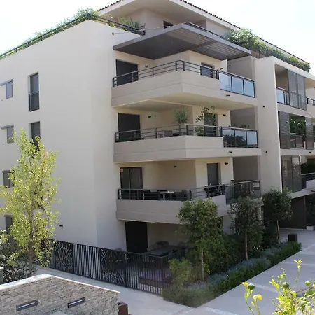Apartment Centre St Tropez *